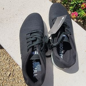 NWT! No Bull W size 8.5
